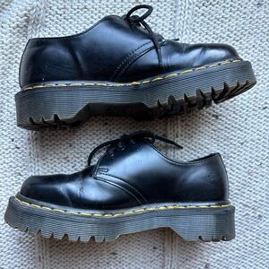 Dr. Marten’s 1461 Women's Smooth Leather Oxford Shoes